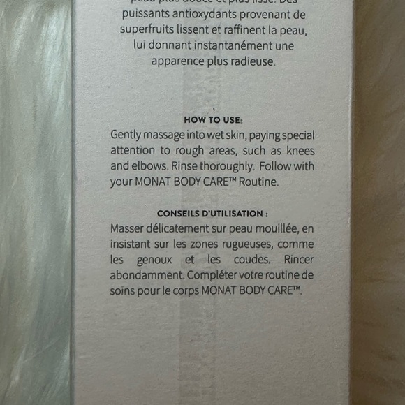 Monat Body Care - Exfoliate and Refine Body Polish - Picture 3 of 5